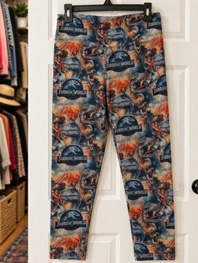 Ladies Luv21 Jurassic World Dinosaur Leggings Plus Size 3X–5X. NWT